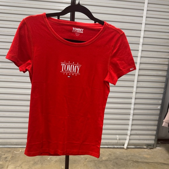 Tommy Hilfiger Vibrant Red Short Sleeve Tee - Picture 1 of 3